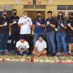 tersangka berperan sebagai kurir