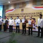 PKS Serahkan B1-KWK Parpol kepada 7 Pasangan Calon Kepala Daerah se-Kaltim - headlinekaltim.co