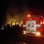 Rumah Kosong di Poros Samarinda-Bontang Ludes Terbakar - headlinekaltim.co