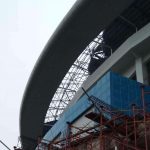 Angin Kencang Terbangkan Atap Stadion Batakan - headlinekaltim.co