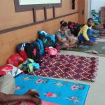 Di-PHK, Puluhan Pekerja Sawit Asal NTT Mengungsi di Kantor Disnakertrans Kaltim - headlinekaltim.co