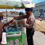 Polres Berau Bagikan 57 Ribu Masker, Sembako dan Obat-obatan - headlinekaltim.co