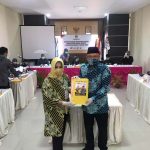 Seri Marawiah - Agus Tantomo yang Pertama Mendaftar ke KPU Berau - headlinekaltim.co