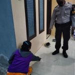 Zubaidah Temukan Bayi di Teras Rumah, Awalnya Lihat Motor Mampir - headlinekaltim.co