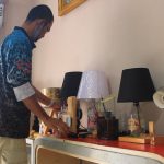 Keluar dari Perusahaan Migas, Pria Ini Tekuni Kerajinan Lampu Hias dari Bahan Bekas