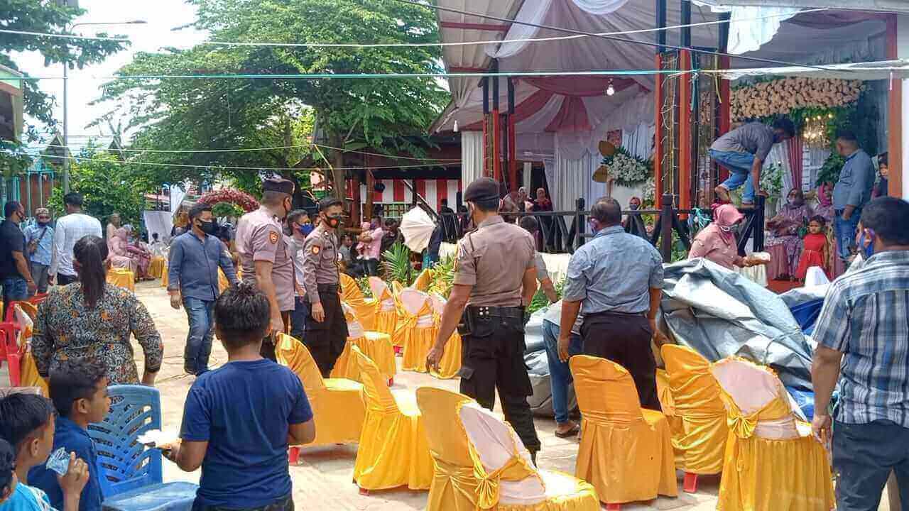 Polisi Bubarkan Resepsi Pernikahan di Pulau Derawan - headlinekaltim.co