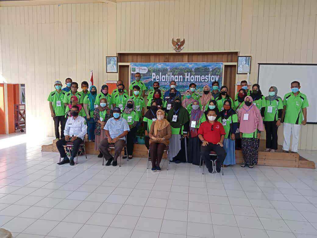 Disbudpar Berau Gelar Bimtek Pengelolaan Home Stay di Masa Pandemi - Headlinekaltim.co