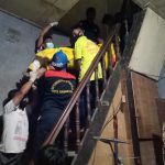 Damkar Evakuasi Jenazah Warga hingga Tangkap Ular yang Masuk Toko Sembako