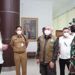 berita kaltim hari ini : Rakor Monitoring dengan Ketua Satgas COVID-19, Gubernur Kaltim Apresiasi Kinerja TNI-POLRI