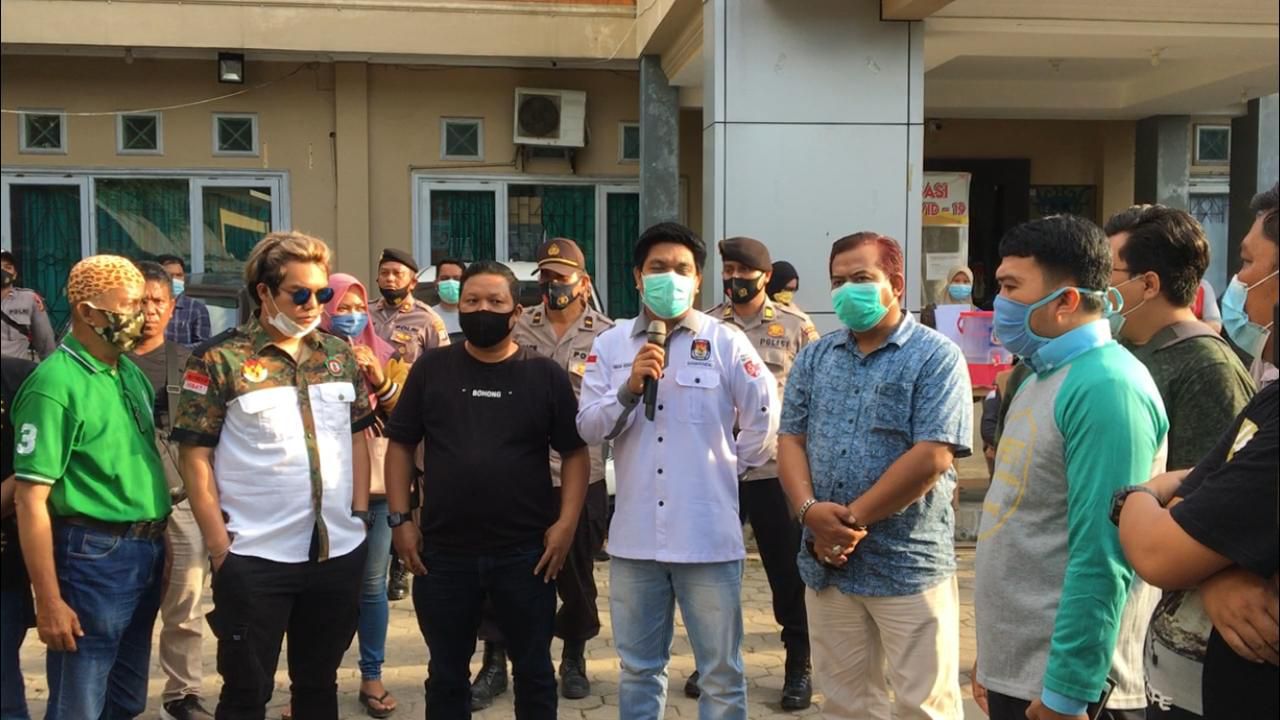 Tolak Hasil Hitung Cepat, Aliansi Ormas Peduli Demokrasi Geruduk KPU Samarinda