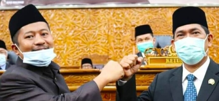 Hasbullah Resmi Dilantik Gantikan Uce Prasetyo di DPRD Kutim