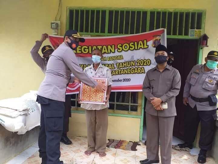 Polres Kukar Gelar Bakti Sosial Jelang Natal dan Tahun Baru