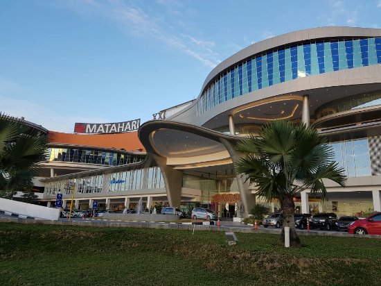 Sempat Umumkan Buka Besok, Big Mall Akhirnya Patuhi Instruksi Gubernur