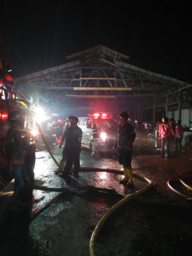 Gudang PT OTP di Loa Buah Terbakar