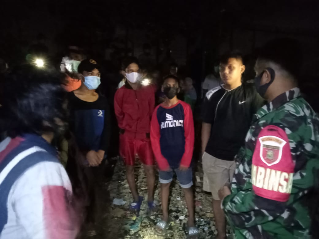 Remaja 16 Tahun Hilang Terseret Ombak