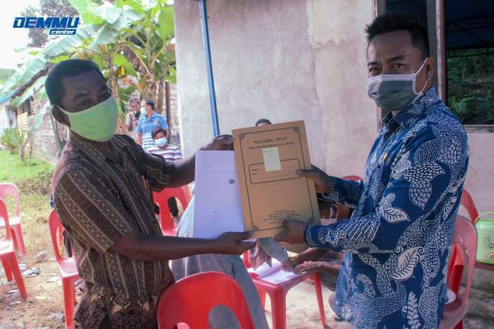 Memudahkan Penyaluran Bantuan Pemerintah, 8 KUB Nelayan Sanga-sanga Terima Akta Notaris