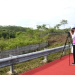 Jokowi Tinjau Sodetan Akses Jalan ke IKN