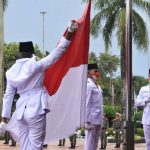 Jadi Inspektur Upacara HUT RI ke-76, Isran Noor Apresiasi Tenaga Kesehatan Sebagai Garda Terdepan Penanganan Covid-19