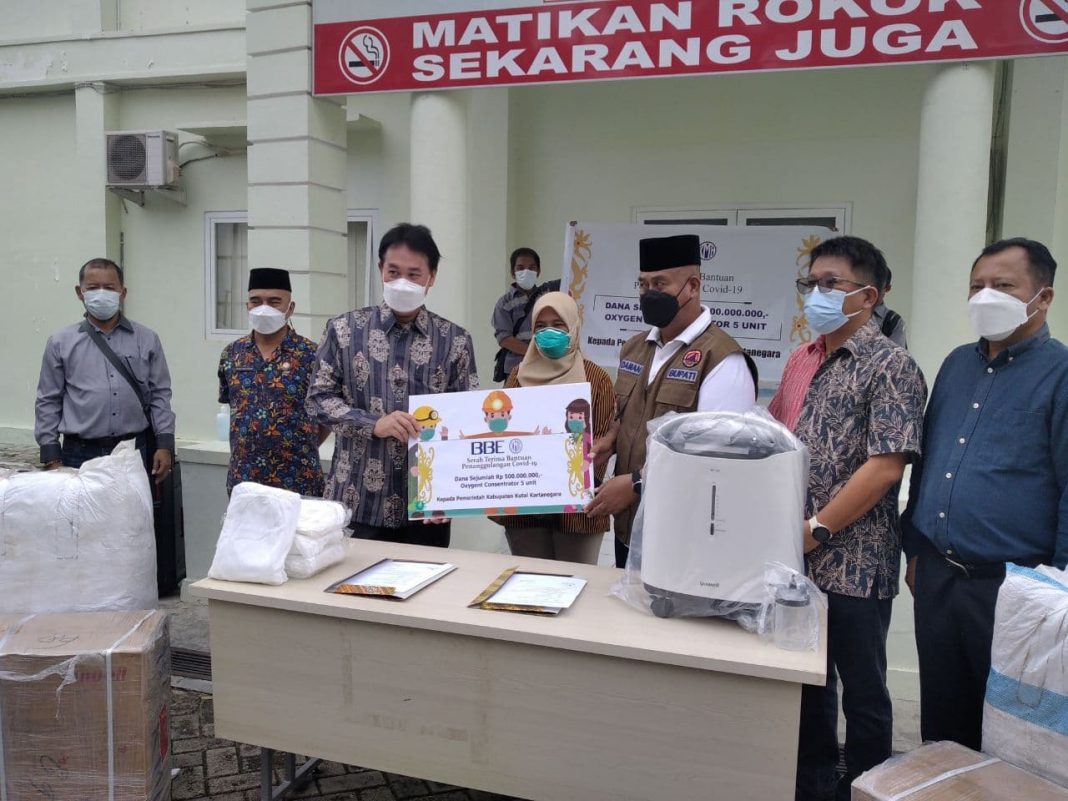 PT BBE Salurkan Bantuan Rp500 Juta dan Alkes ke Pemkab Kukar