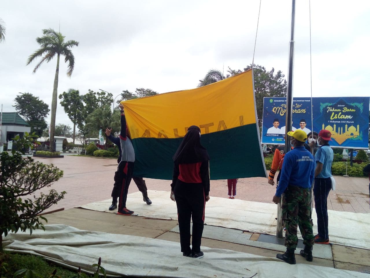 8 Calon Paskibra Kaltim 2021 Latihan Pengibaran Bendera