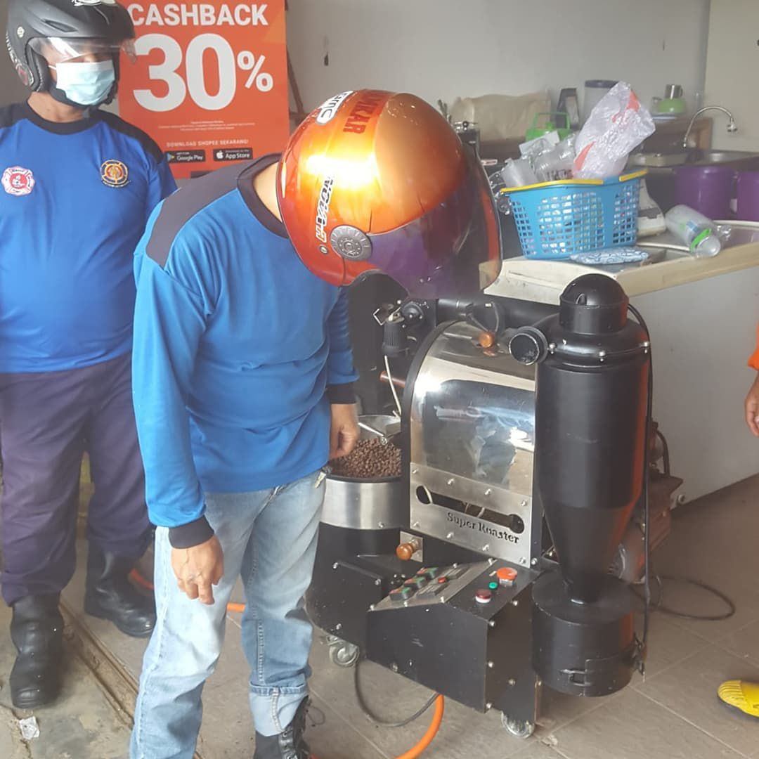 Mesin Sangrai Kopi Terbakar, Kafe Ini Nyaris Jadi Arang