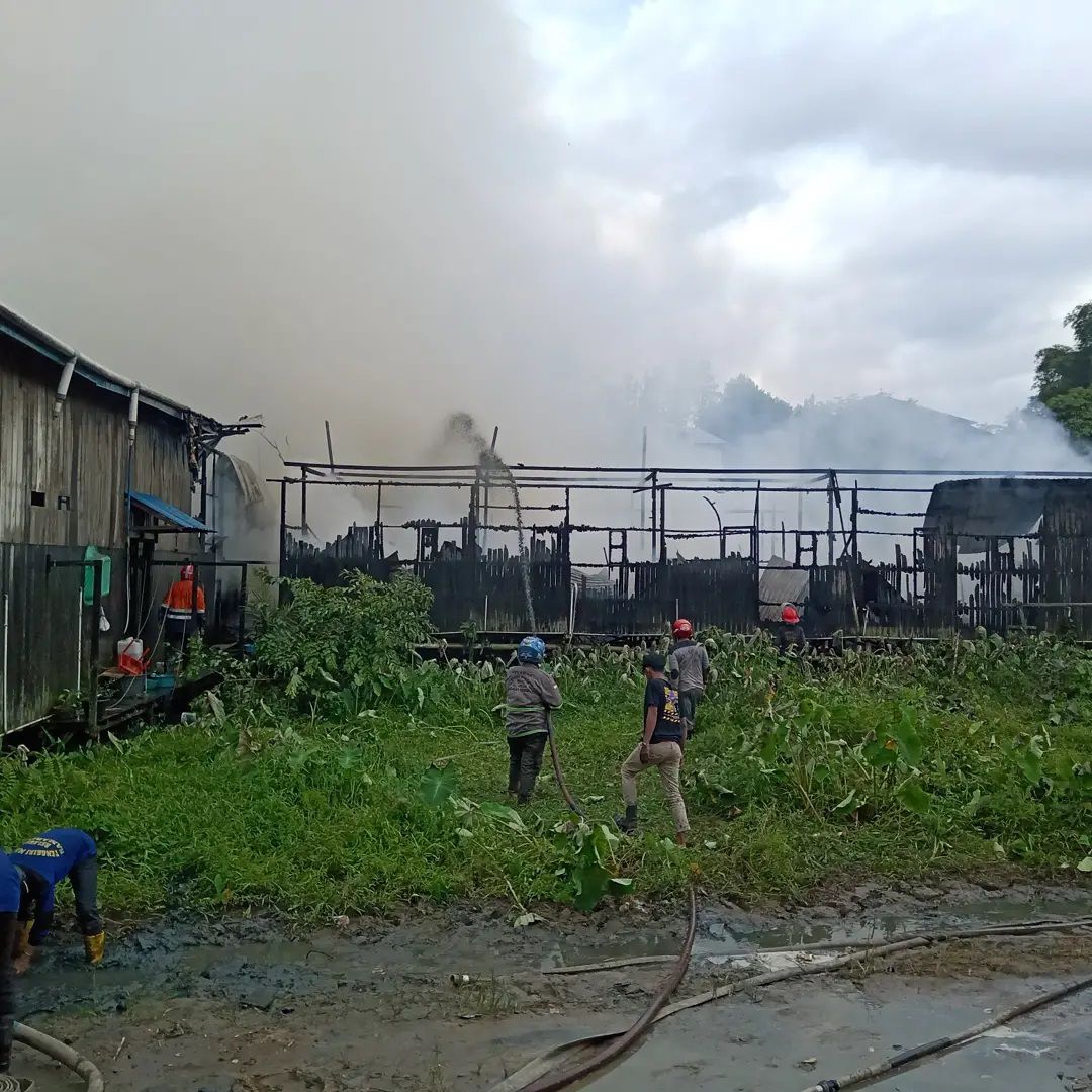 84 Jiwa Kehilangan Tempat Tinggal, Empat Motor Tinggal Rangka