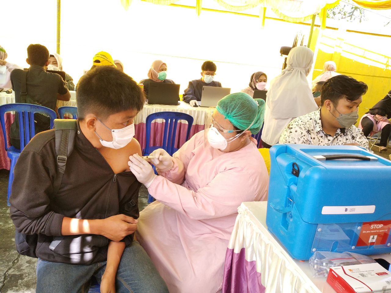 Sekretariat Golkar Kukar Diserbu Masyarakat