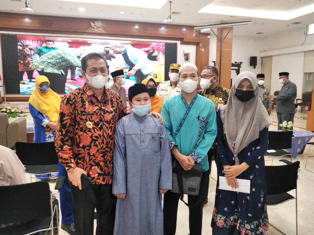 165 Anak Yatim Piatu Korban Pandemi Terima Santunan Pemprov