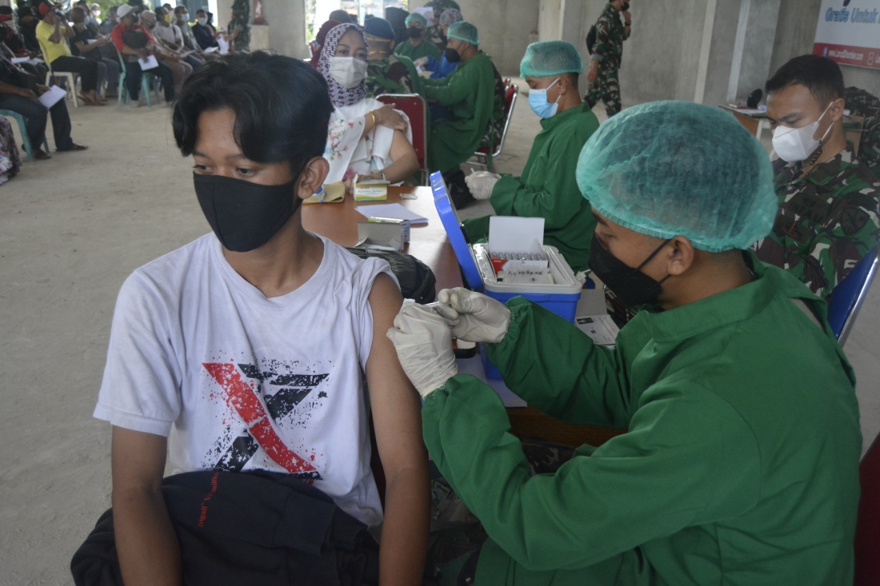 PPKM di Balikpapan Turun Jadi Level 3, Lanud Dhomber Gelar Vaksinasi
