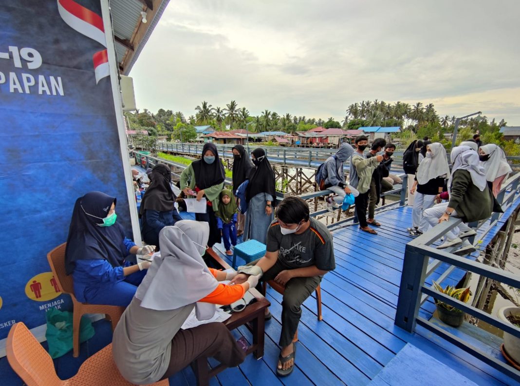 Lanal Balikpapan Serbu Desa Tanjung Limau