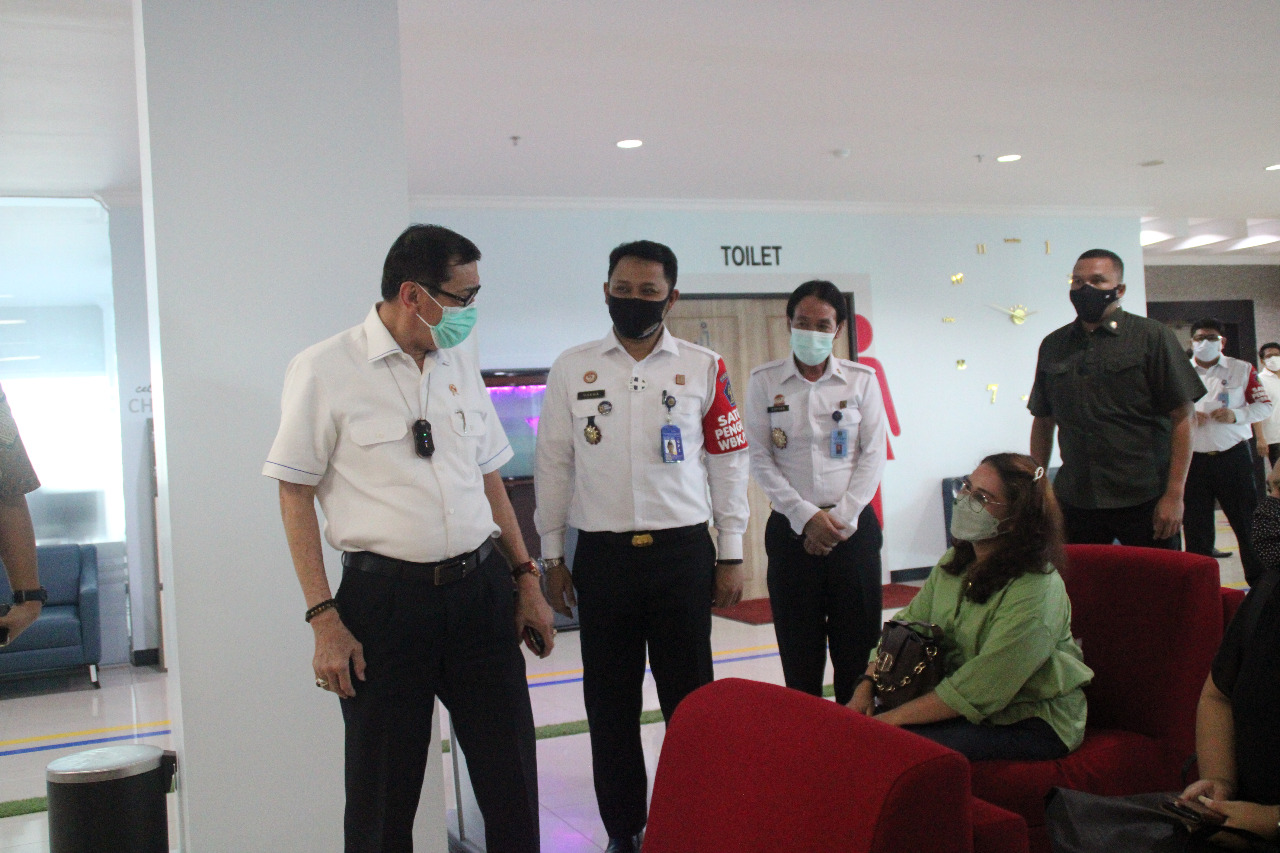 Yasonna Laoly Datangi Kantor Imigrasi Balikpapan