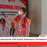 Sekretariat PWI Kaltim Disemprot Disinfektan oleh Wartawan yang Sedang Isoman