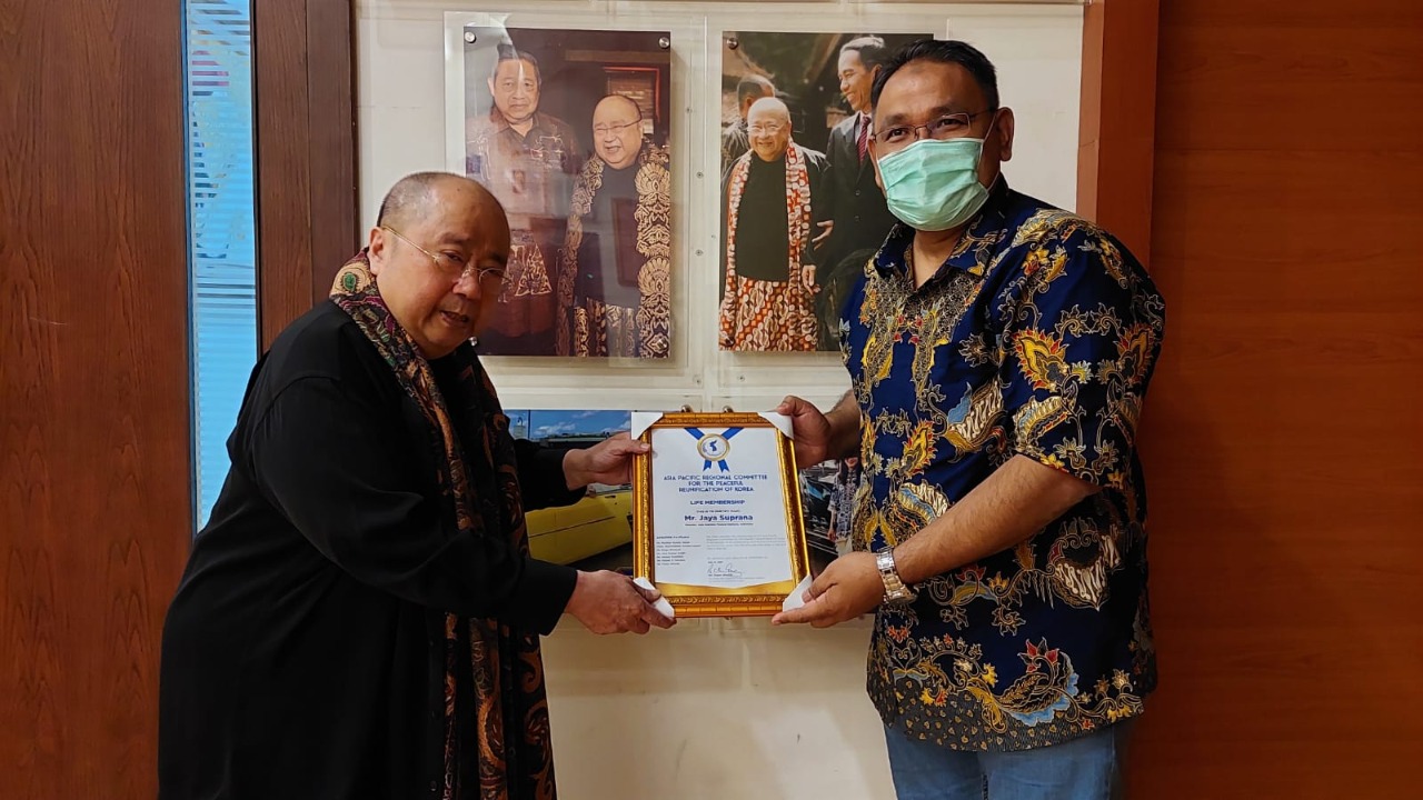 Budayawan Jaya Suprana Dianugerahi Penghargaan Life Membership dari APRCPRK