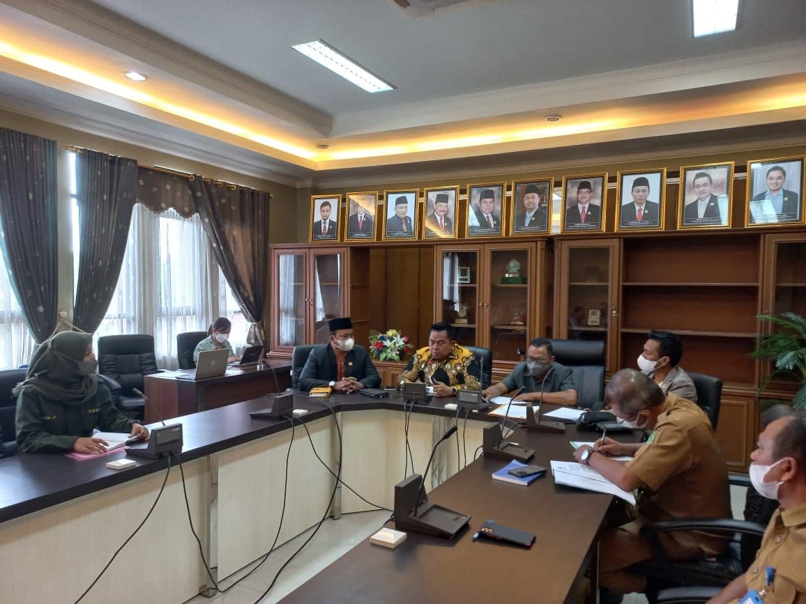 RDP dengan PT CKBM Ditunda karena Hanya Dihadiri Staf