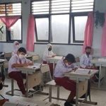 Rusmadi Ajak Siswa Bernyanyi Saat Tinjau PTM di SDN 005 Sungai Kunjang