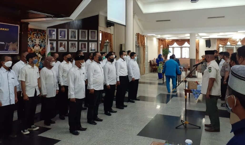 Kukuhkan Pengurus Forum Kewaspadaan Dini Masyarakat dari Lima Kecamatan, Bupati Kukar Edi Damansyah Harap Jaga Kondusifitas Daerah