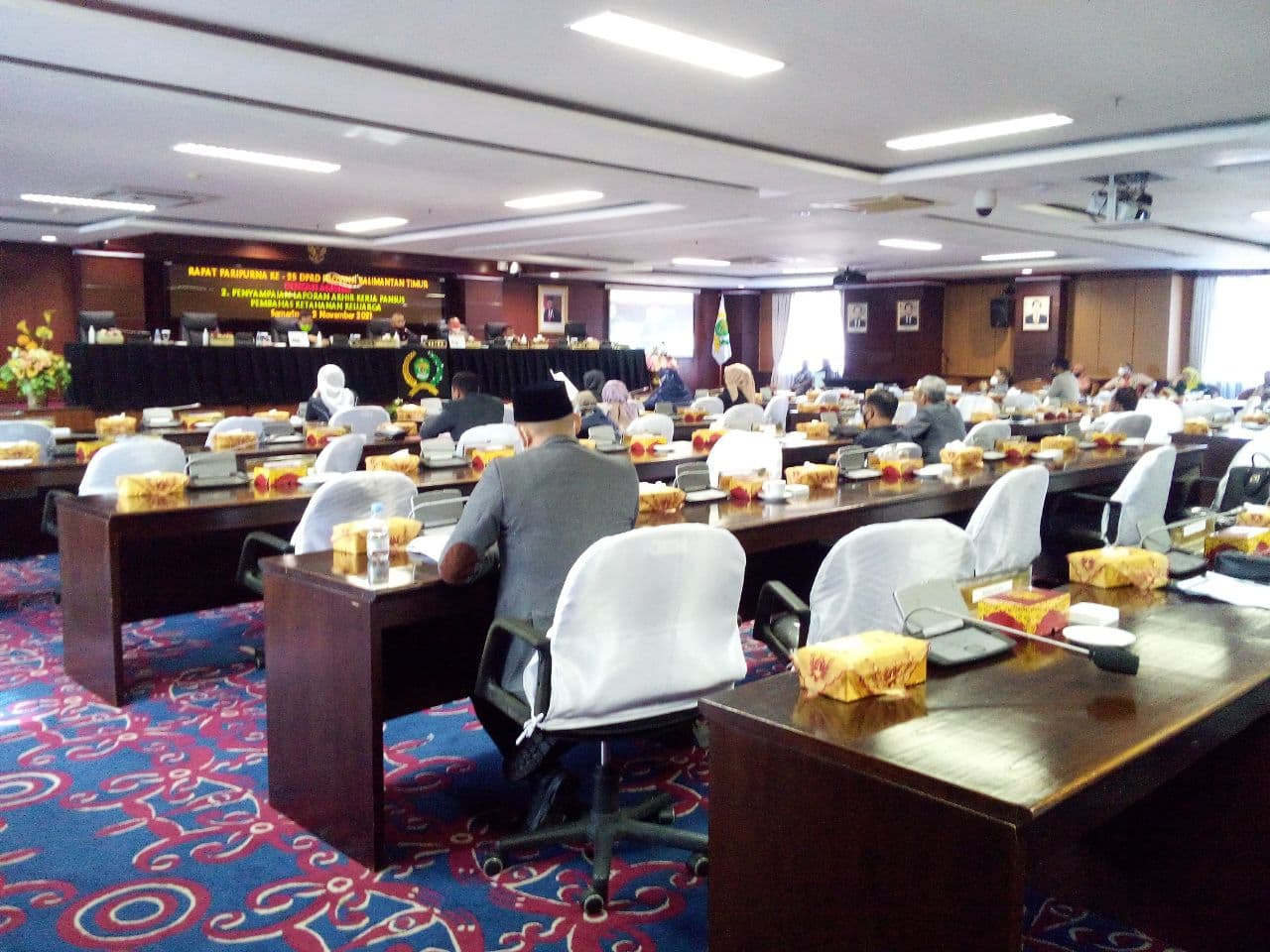 Paripurna Bacakan PAW Makmur, Seno Aji Walk Out