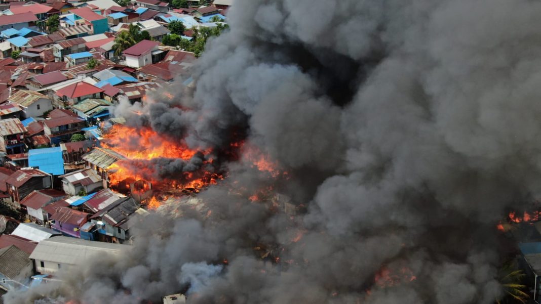 Api Berkobar di Tiga RT, 236 Kepala Keluarga Terdampak