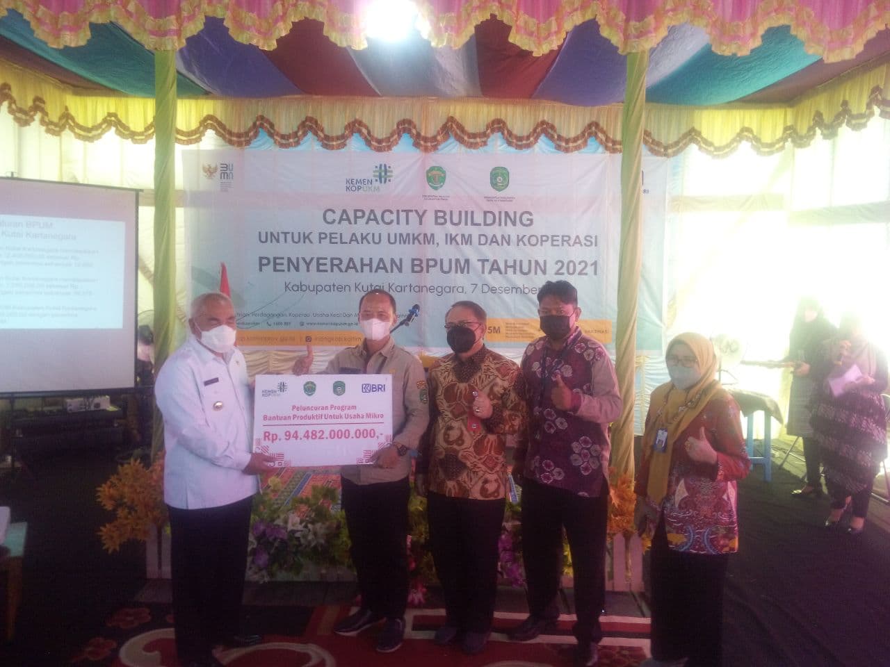 Kunker di Tiga Desa di Kukar, Gubernur Pastikan Dana Desa 100 Persen Tahun 2022