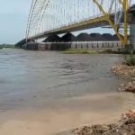 Jembatan "Disundul" Batu Bara, Sarkowi Sarankan Pemkab Kukar Tuntut Ganti Rugi