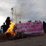 KAMMI Samarinda Bakar Tandan Sawit dan Turunkan Foto Presiden, Ini Pesannya