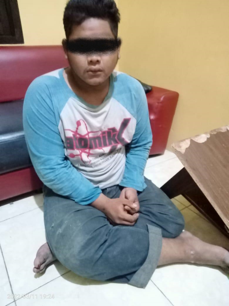 Pria Ini Cekik Perempuan Sedang Tidur, Ambil Ponsel dan Kalung