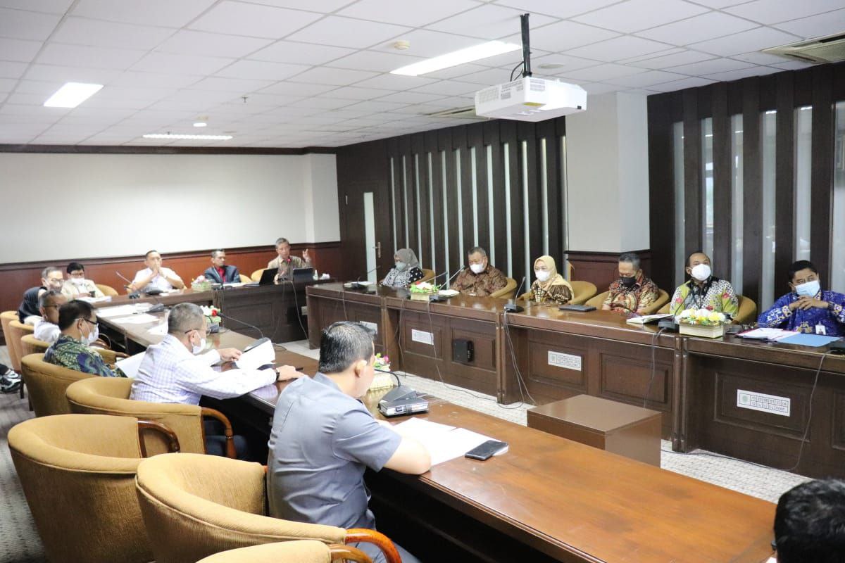 Gelar RDP dengan Direksi Bankaltimtara, Ini Harapan Ketua Komisi II DPRD Kaltim