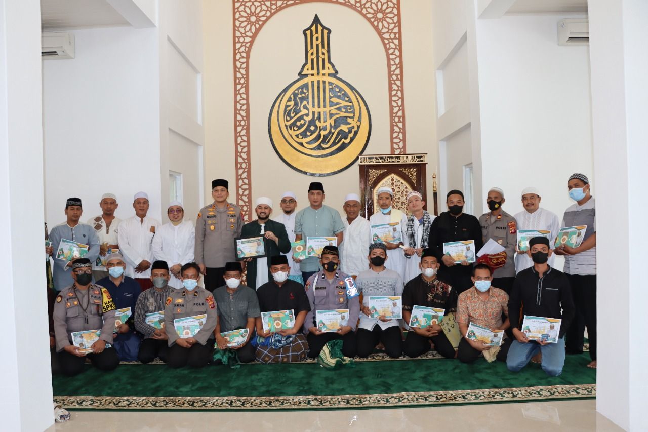 Pertama di Jajaran Polda Kaltim, Polres Berau Wakafkan 1.200 Al-Qur’an