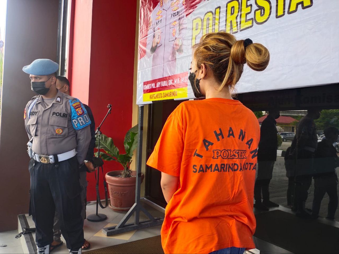 Belajar dari Youtube, Wanita Ini Edit Foto Bukti Transfer Bank, Banyak Pedagang Emas Dibikin Nangis