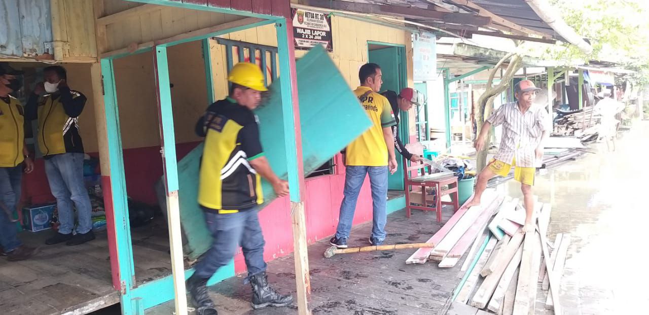 PUPR Samarinda Bongkar Bangunan di Jl S Parman