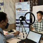 Imigrasi Balikpapan Gelar Eazy Passport Dirangkai Sosialisasi Aplikasi M Pasport di Kantor Kesehatan Pelabuhan
