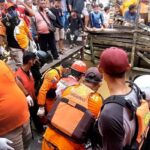 Cari Kayu di Tepi Sungai, Malah Temukan Mayat Dalam Karung