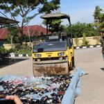 Kejari Berau Musnahkan Barang Bukti dari 155 Perkara