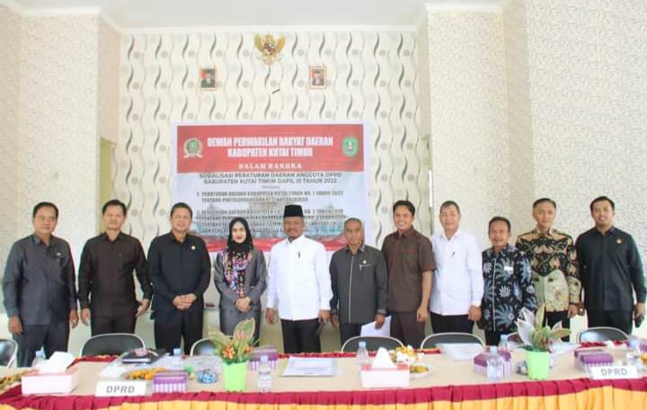 Anggota DPRD Kutim Son Hatta Sosper Tertib Administrasi Kependudukan Perusahaan Pro Pekerja